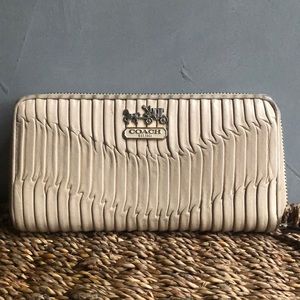 Coach Nude Light Blush Cream Leather Wallet